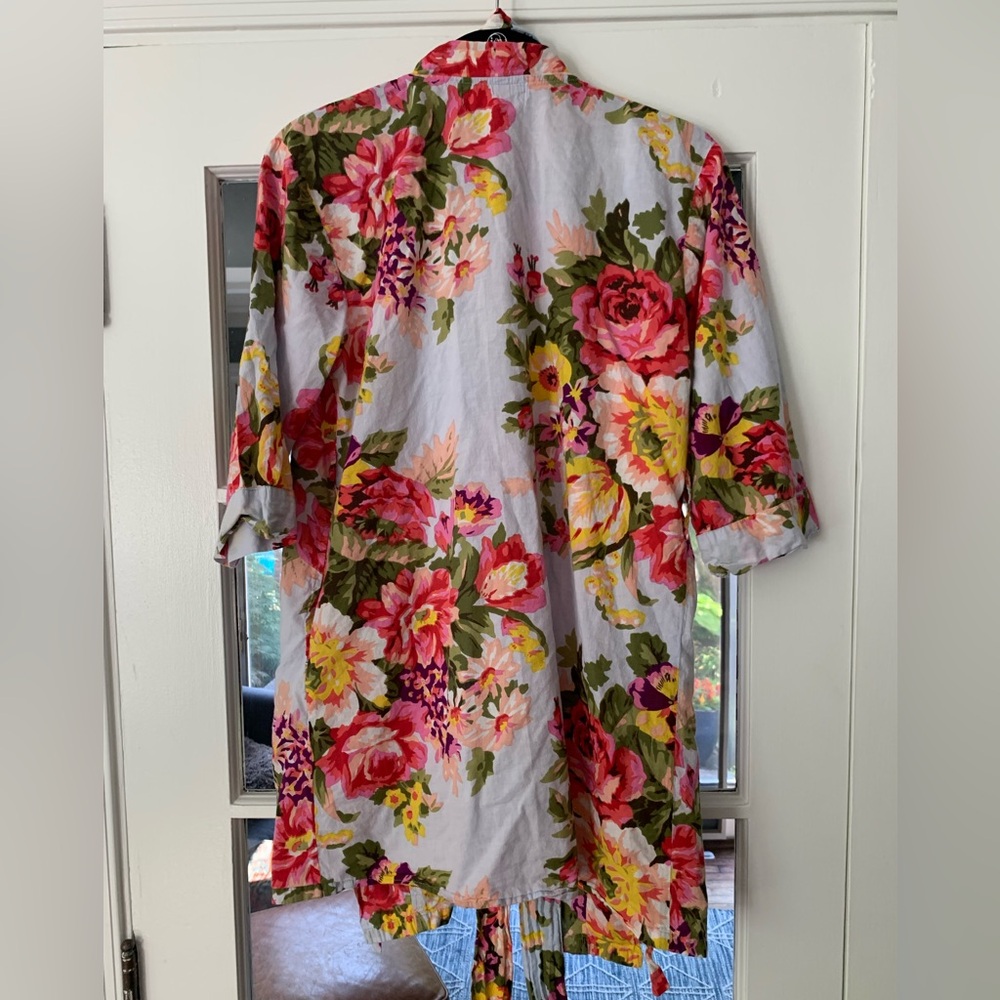 Sandy Waters Floral Robe - Picture 7 of 9